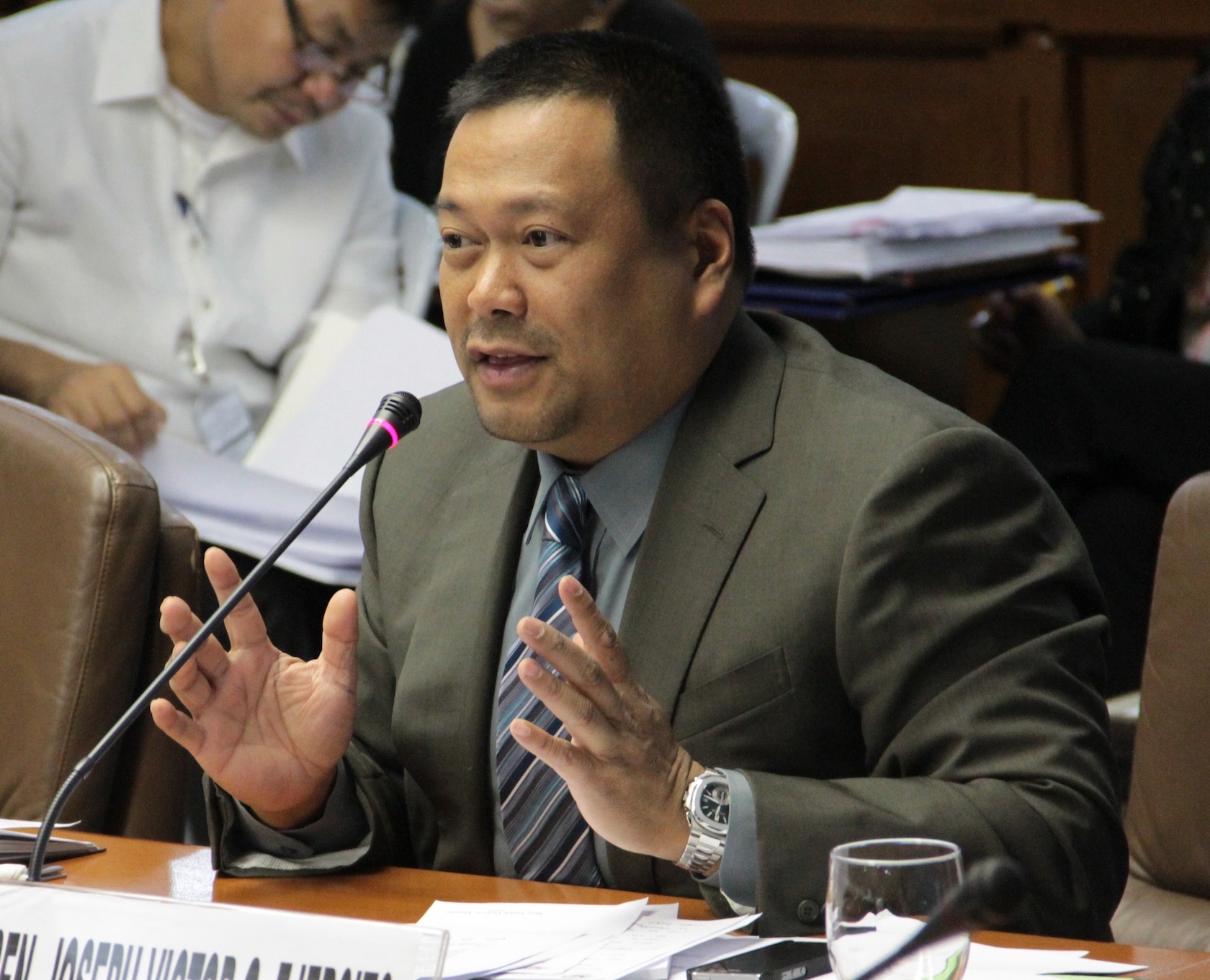 JV ASKS PNOY: APPOINT EXPERTS NOT ALLIES